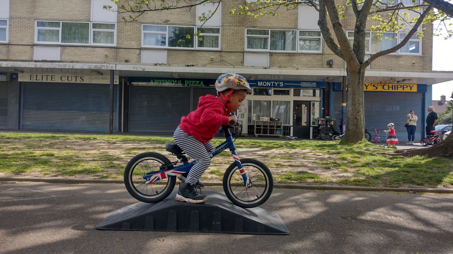 Community clearance cycle hub