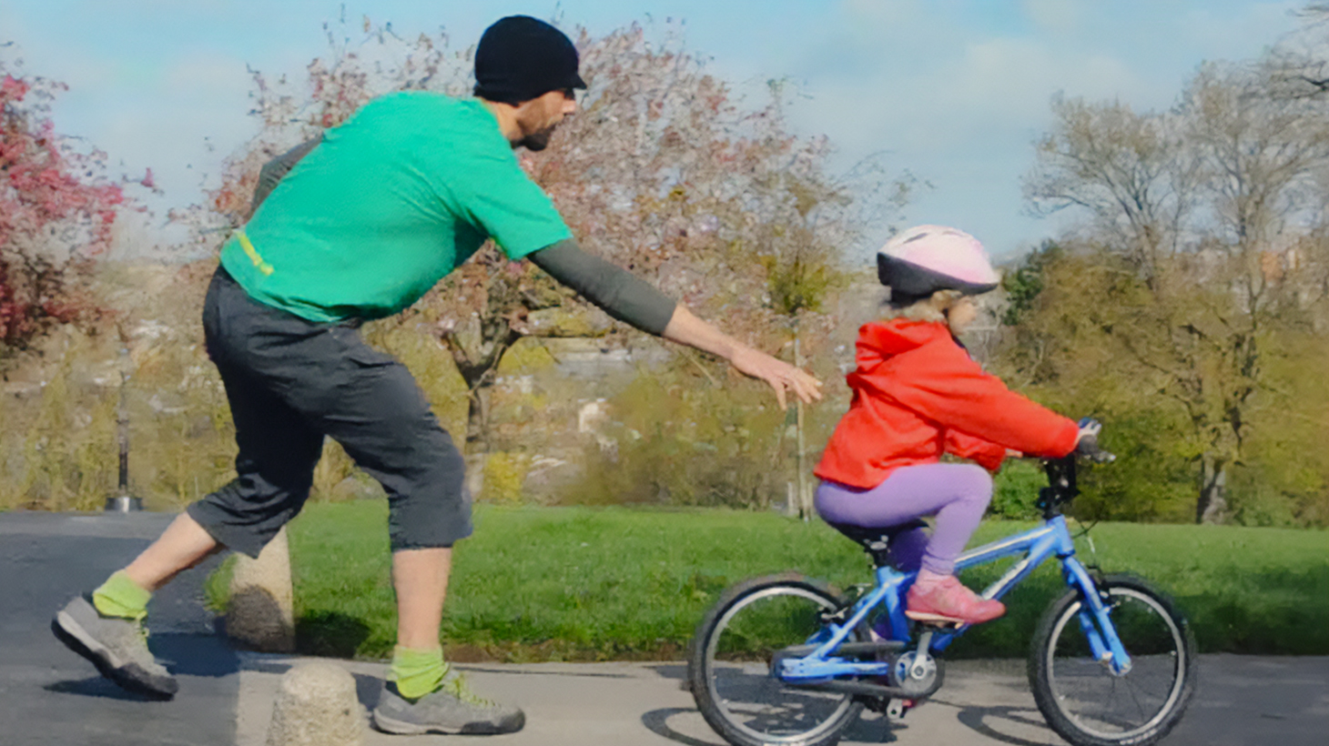 How to teach a child to ride a bike with training wheels best sale